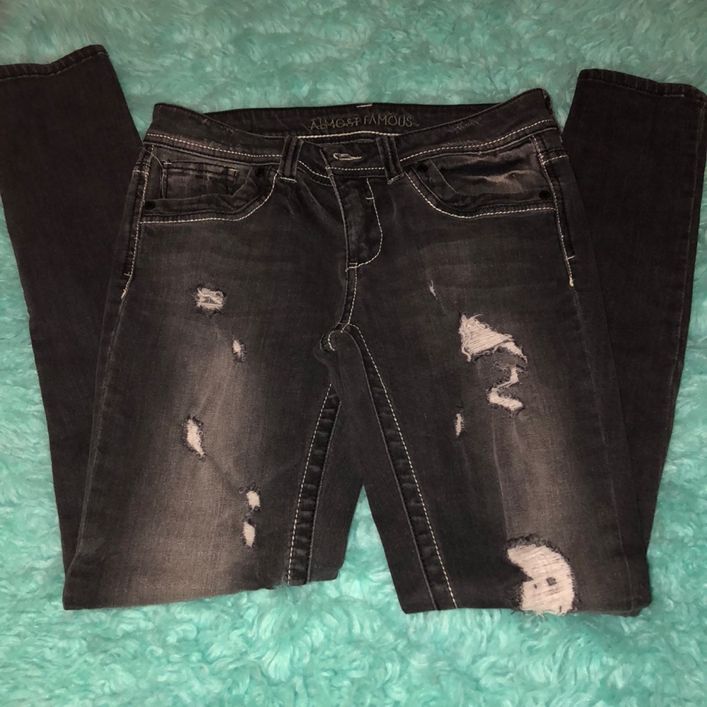 👖Almost Famous Ripped Jeans👖 - Picture 2 of 6